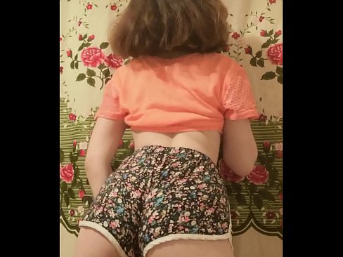 ❤️ Garota jovem e sexy tirando seus shorts da câmera Porno em nós pt-br.ixiporn.ru